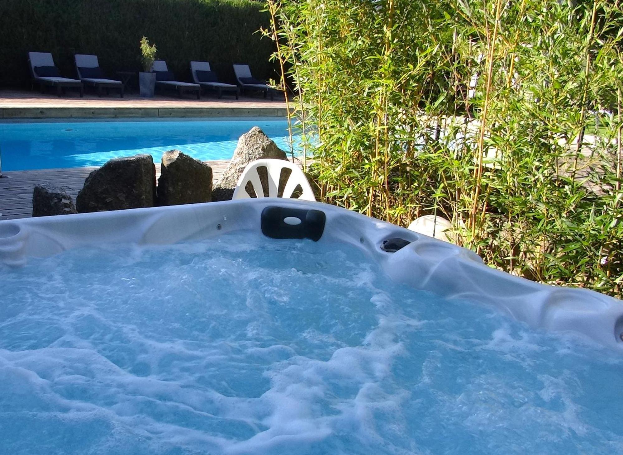 Gasthuis La Maison De Gilbert Jacuzzi Piscine Chauffee Chaudes-Aigues