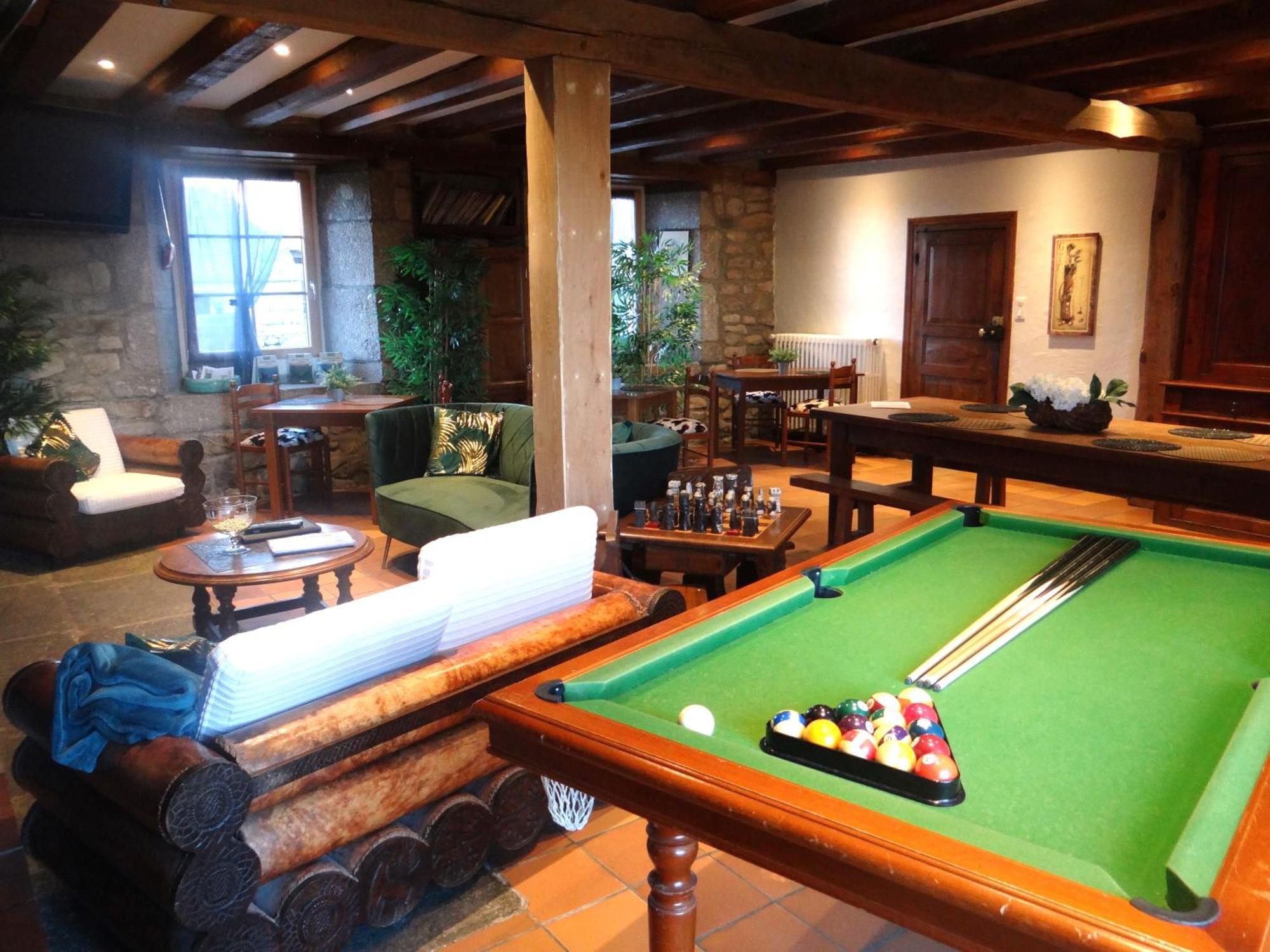 La Maison De Gilbert Jacuzzi Piscine Chauffee 4* Chaudes-Aigues